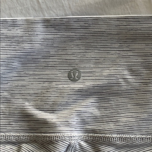 Lululemon wunder under 7/8 length high waist pant - Picture 3 of 3